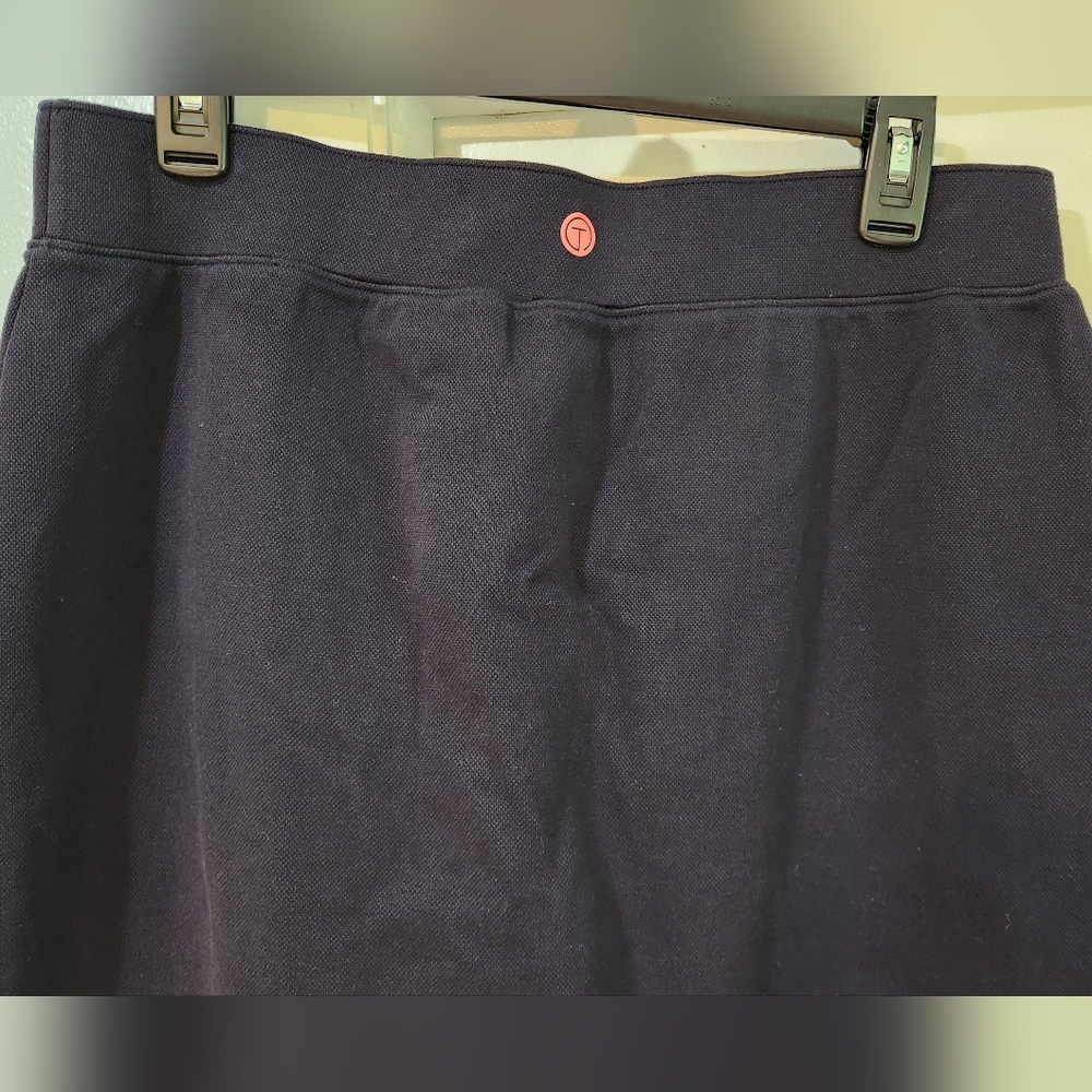 Women's Talbots Navy Skort, Size L - Picture 8 of 9